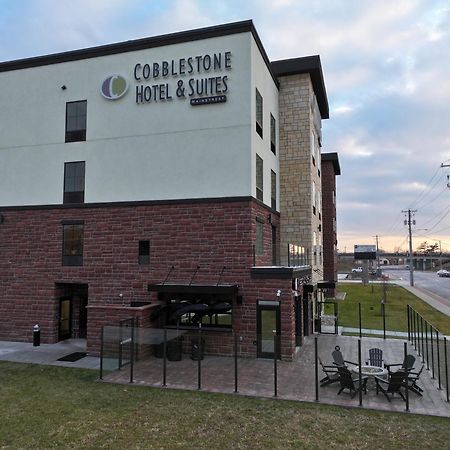 Cobblestone Hotel & Suites - 오텀와 외부 사진