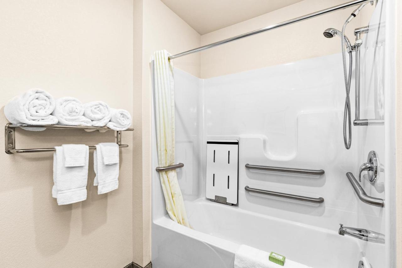 Cobblestone Hotel & Suites - 오텀와 외부 사진