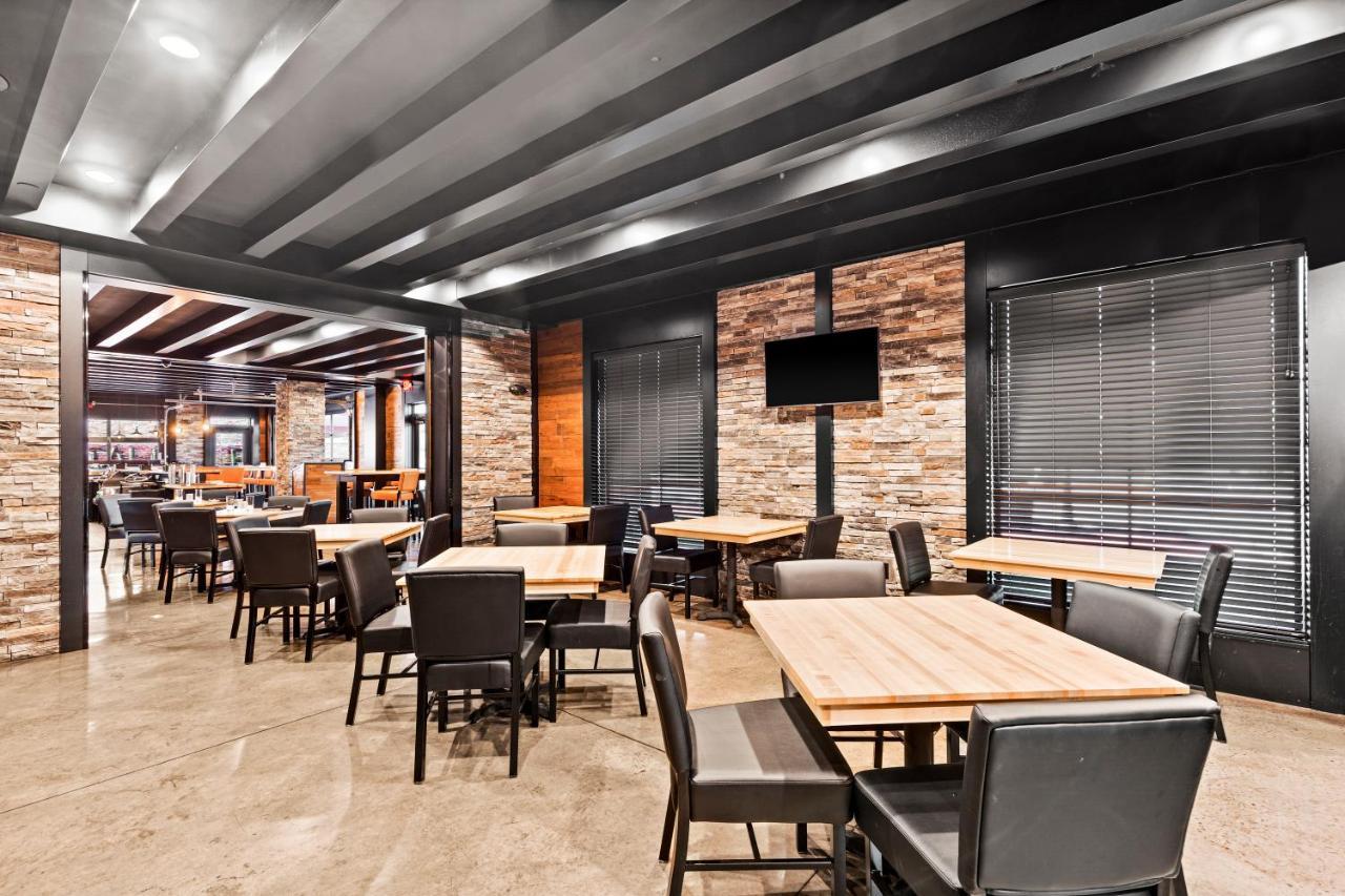 Cobblestone Hotel & Suites - 오텀와 외부 사진