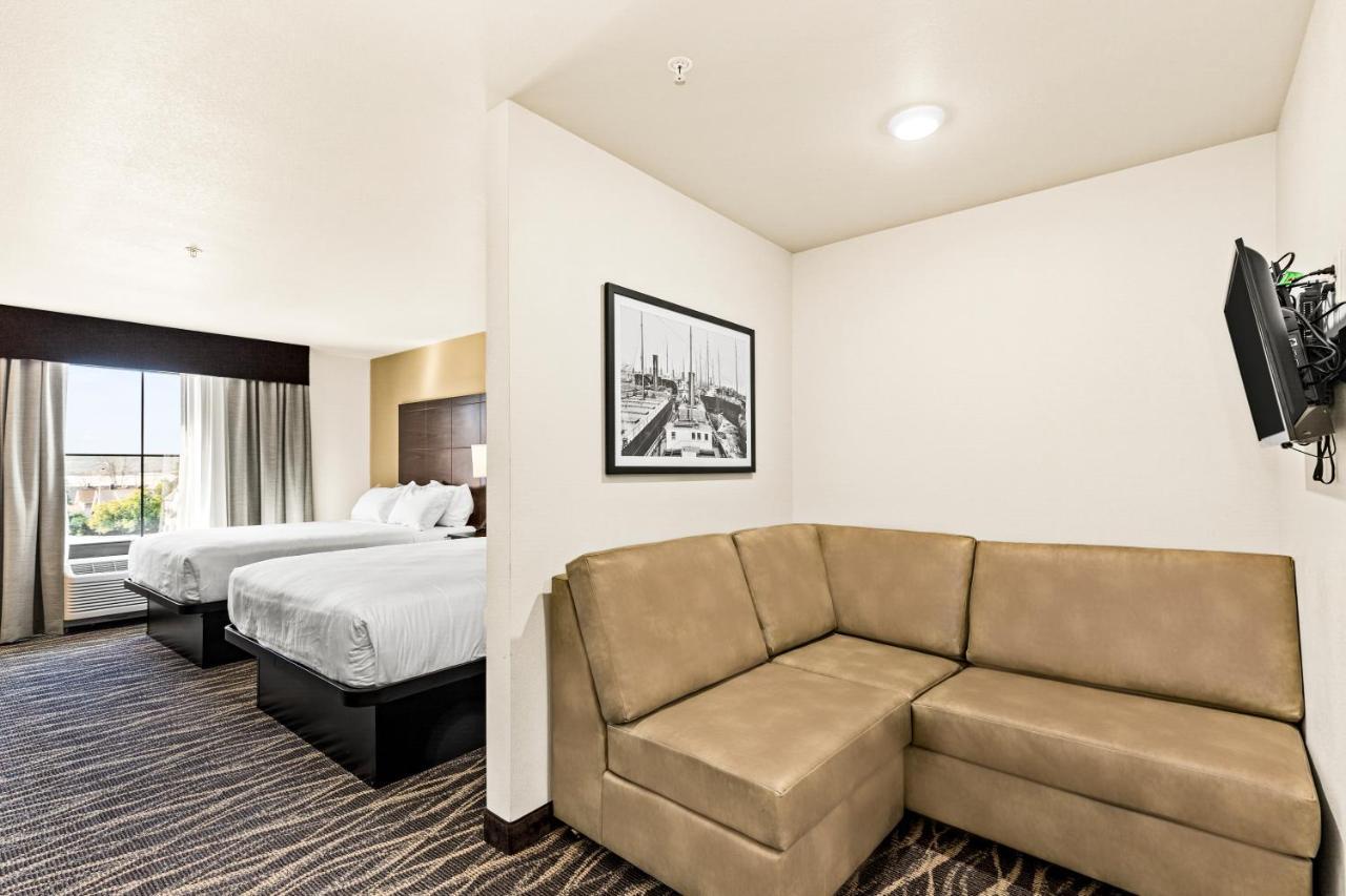 Cobblestone Hotel & Suites - 오텀와 외부 사진