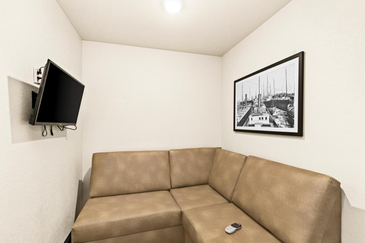 Cobblestone Hotel & Suites - 오텀와 외부 사진