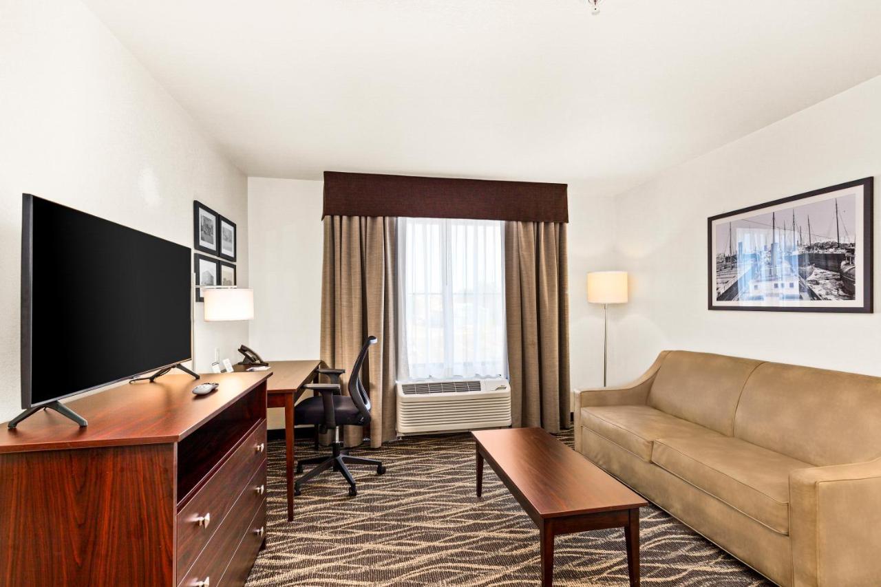 Cobblestone Hotel & Suites - 오텀와 외부 사진