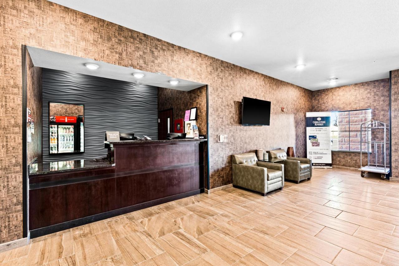Cobblestone Hotel & Suites - 오텀와 외부 사진