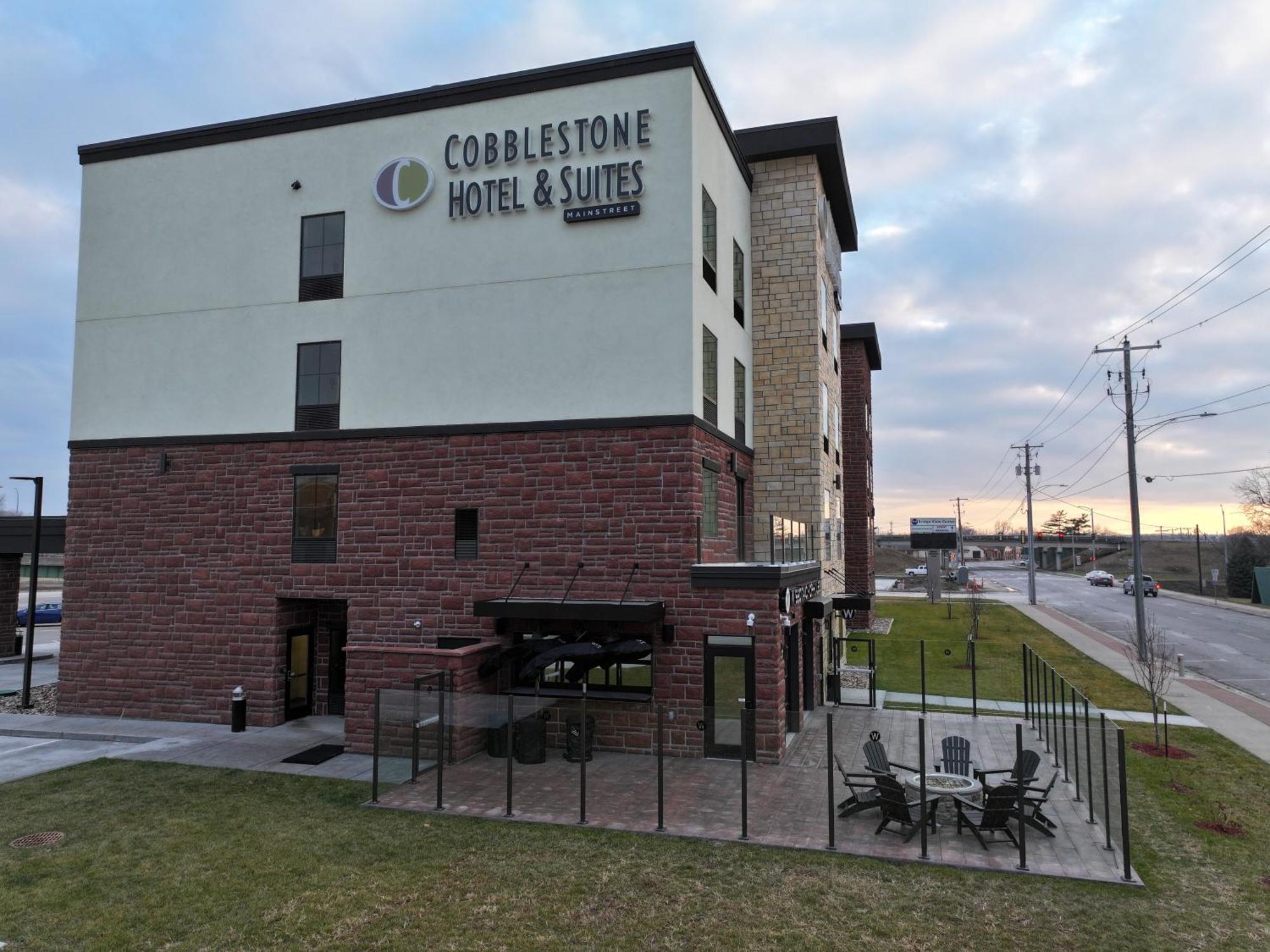 Cobblestone Hotel & Suites - 오텀와 외부 사진