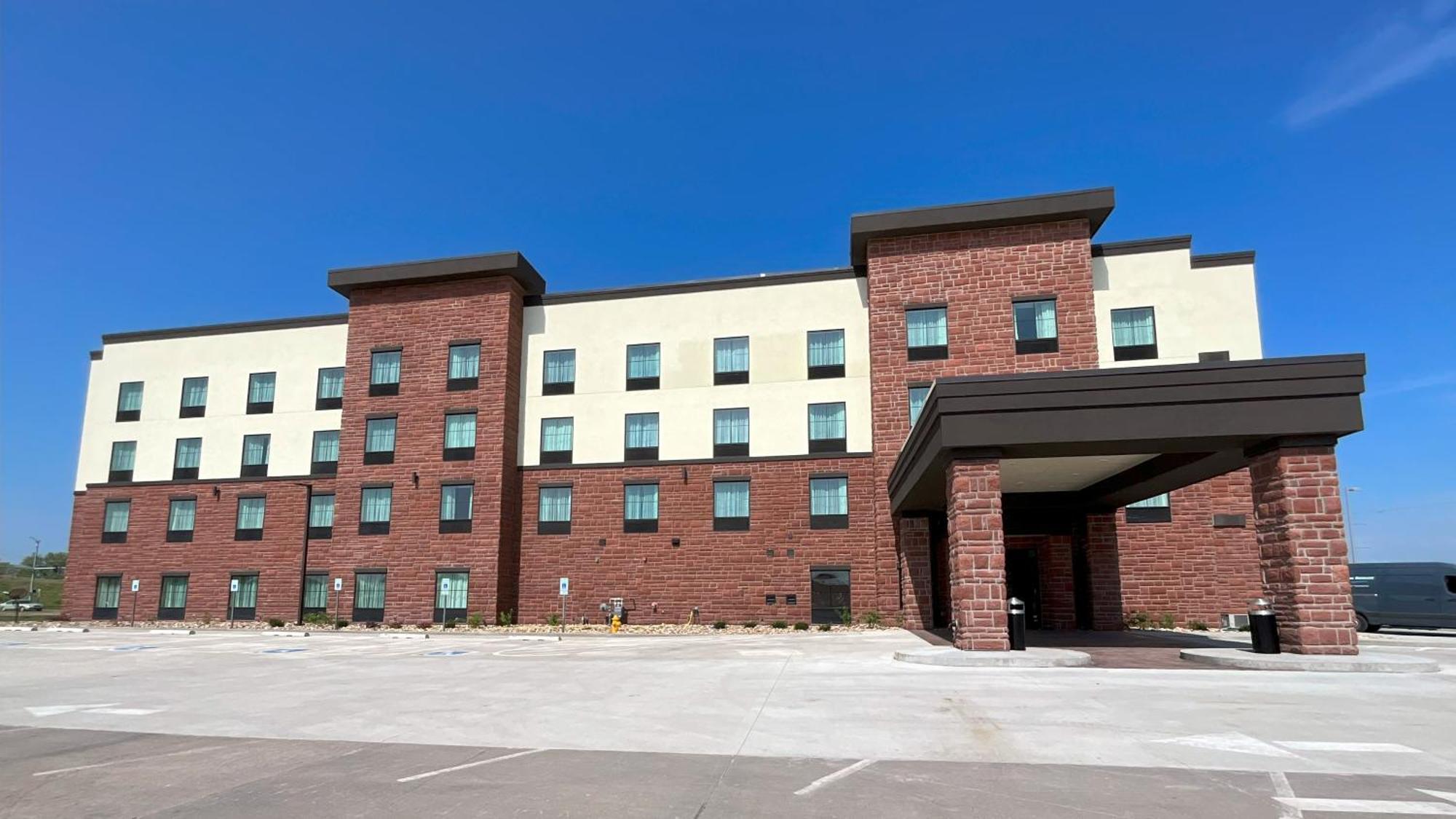 Cobblestone Hotel & Suites - 오텀와 외부 사진